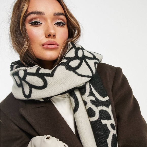 ASOS design abstract linear flower jacquard scarf in multi - Picture 2 of 5